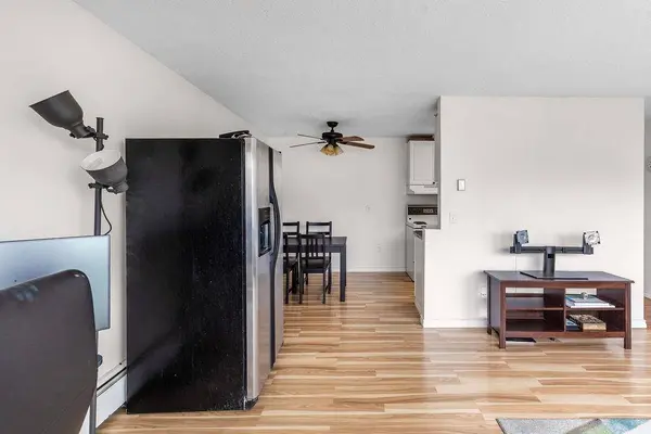 8040 Ryan RD #102, Richmond, BC V7A 2E5