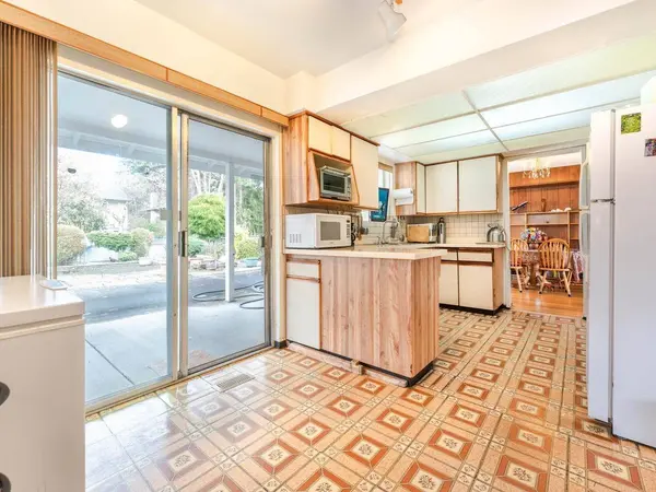 6151 Nanika CRES, Richmond, BC V7C 2W6