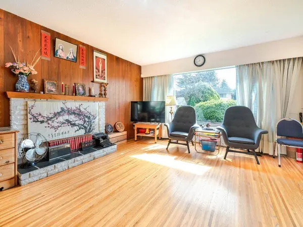 6151 Nanika CRES, Richmond, BC V7C 2W6