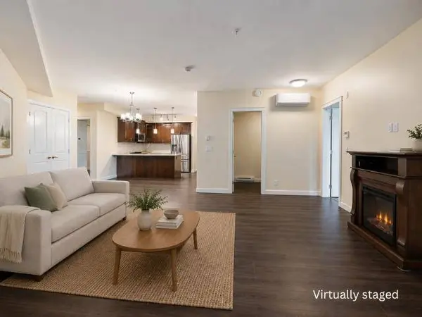 20376 86 AVE #408, Langley, BC V2Y 3P8