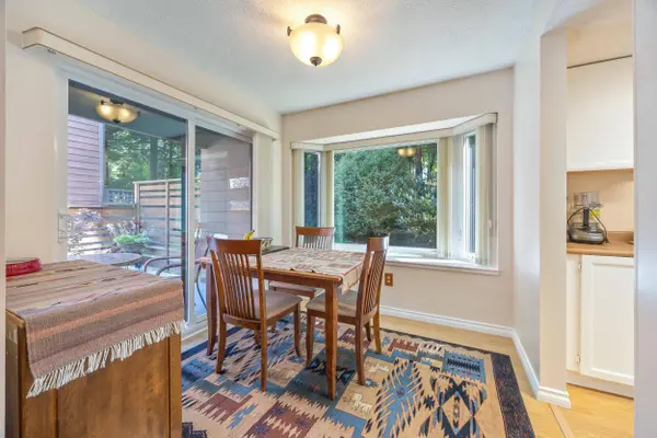 4384 Garden Grove DR, Burnaby, BC V5G 4G6