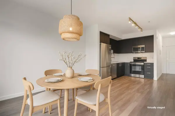 15858 Fraser HWY #203, Surrey, BC V4N 6X4