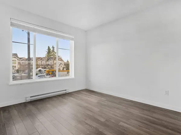 15858 Fraser HWY #203, Surrey, BC V4N 6X4