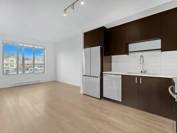 15858 Fraser HWY #203, Surrey, BC V4N 6X4