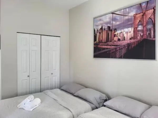 1010 Howe ST #909, Vancouver, BC V6Z 1P5