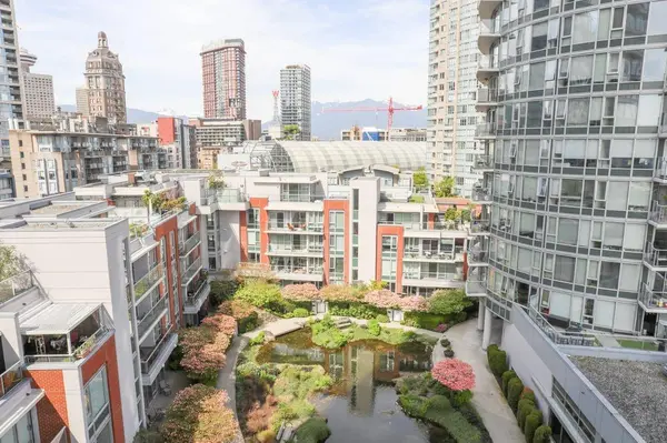 688 Abbott ST #1009, Vancouver, BC V6B 0B9