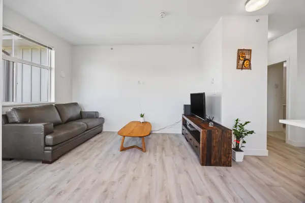 828 Gauthier AVE #417, Coquitlam, BC V3K 0E9
