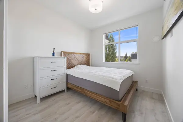 828 Gauthier AVE #417, Coquitlam, BC V3K 0E9
