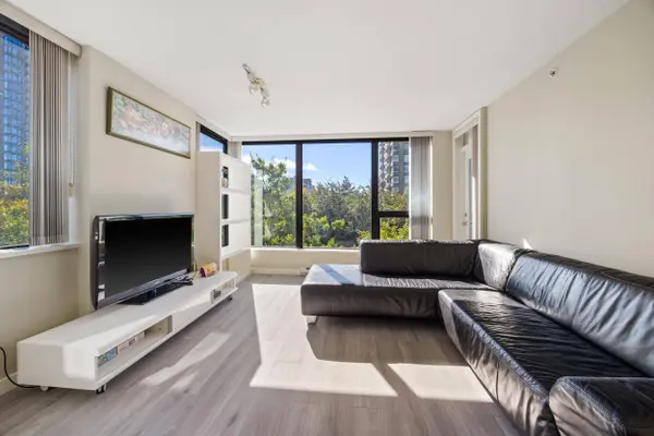7108 Collier ST #307, Burnaby, BC V5E 0A1