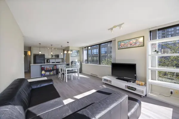 7108 Collier ST #307, Burnaby, BC V5E 0A1