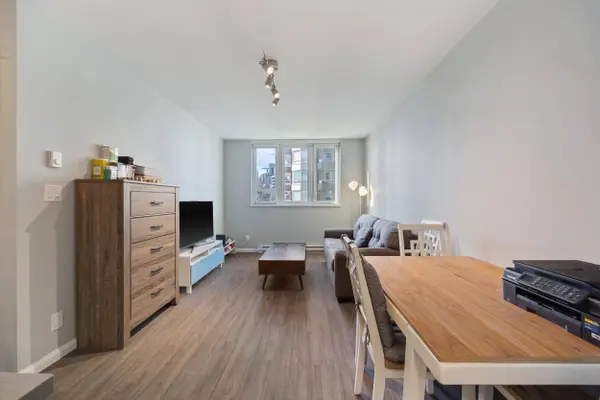 520 Como Lake AVE #1401, Coquitlam, BC V3J 0E8