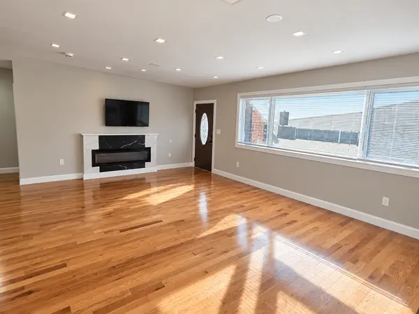 New Haven Ave, Far Rockaway, NY 11691