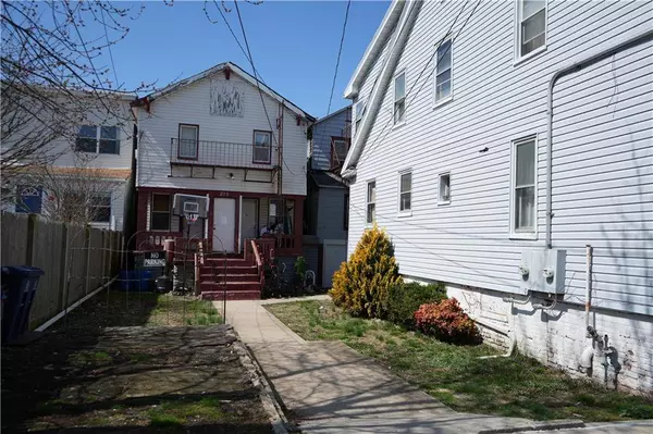 227 Beach 99th ST, Rockaway Park, NY 11694