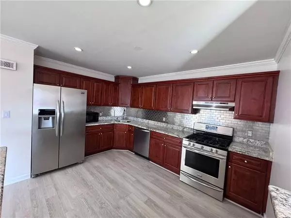 181 Beach 98th ST #2, Rockaway Park, NY 11694