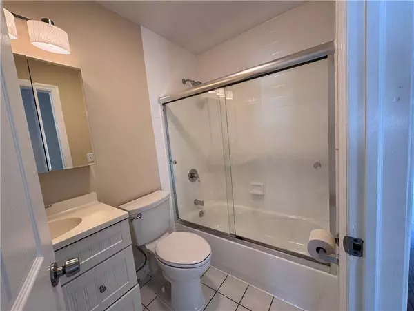 181 Beach 98th ST #2, Rockaway Park, NY 11694