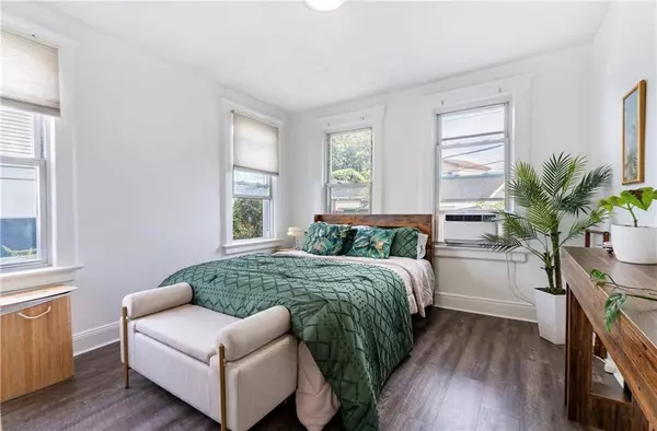 336 Beach 88th ST, Rockaway Beach, NY 11693