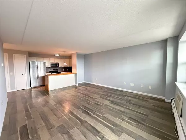 221 Beach 80th ST #6B, Rockaway Beach, NY 11693