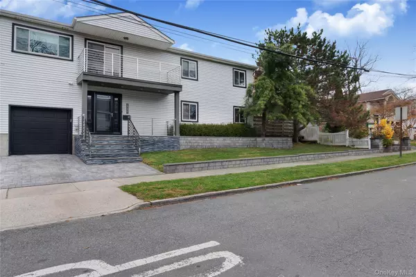 31-14 Healy AVE, Bayswater, NY 11691