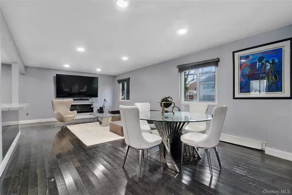 31-14 Healy AVE, Bayswater, NY 11691