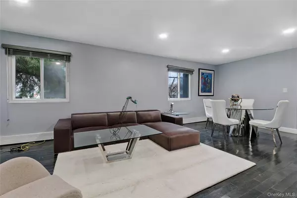 31-14 Healy AVE, Bayswater, NY 11691