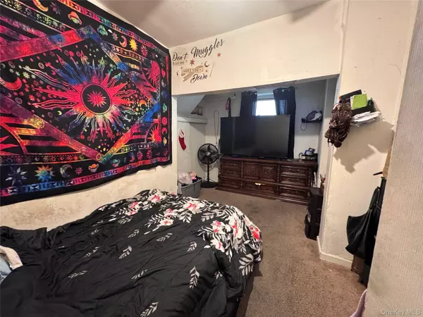 181 Beach 91st ST, Rockaway Beach, NY 11693