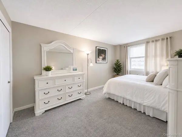 260 Beach 81st ST #4E, Rockaway Beach, NY 11693