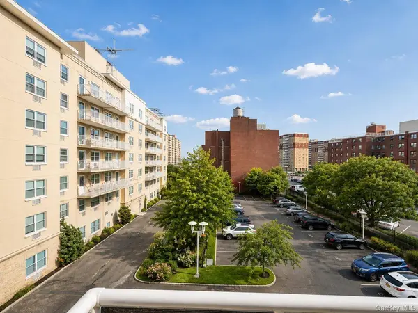 260 Beach 81st ST #4E, Rockaway Beach, NY 11693