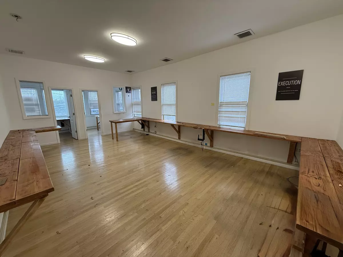 Rockaway Park, NY 11694-2115,217 Beach 116th St #2