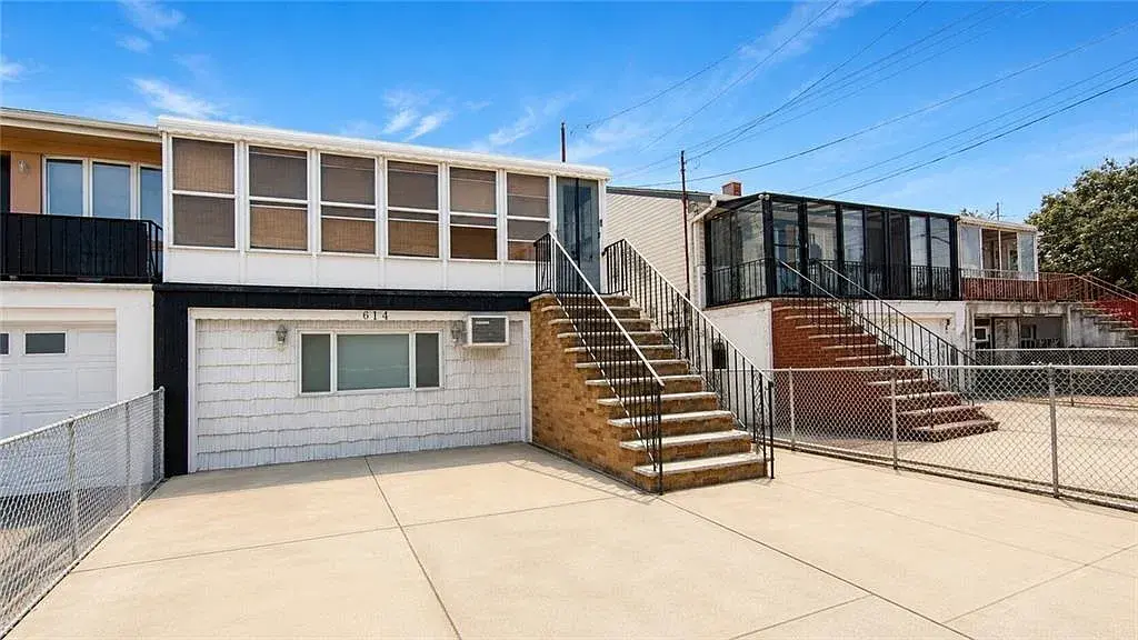 614 Beach 69th St, Arverne, NY 11692-1336