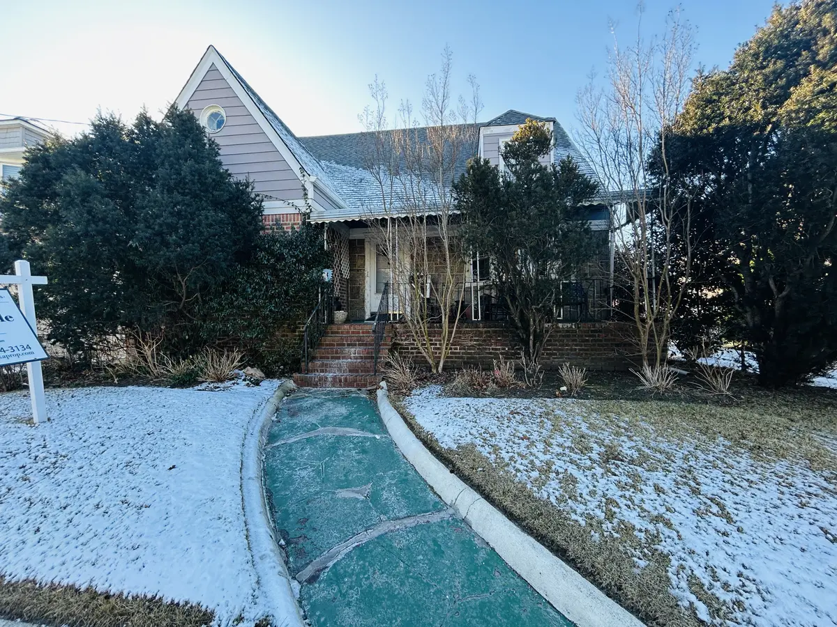 1-69 Beach 133rd St, Rockaway Park, NY 11694