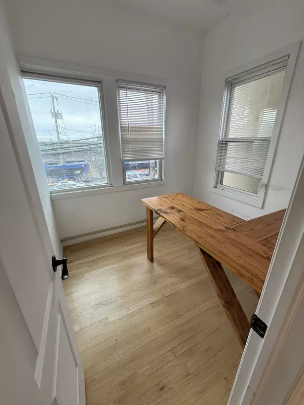 Rockaway Park, NY 11694-2115,217 Beach 116th St #2