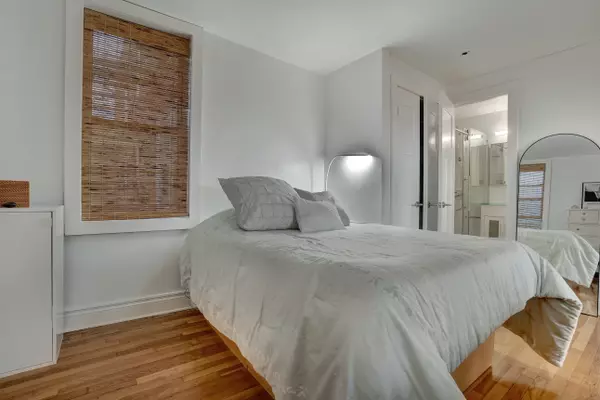 Rockaway Park, NY 11694-1901,130 Beach 121st St #5G