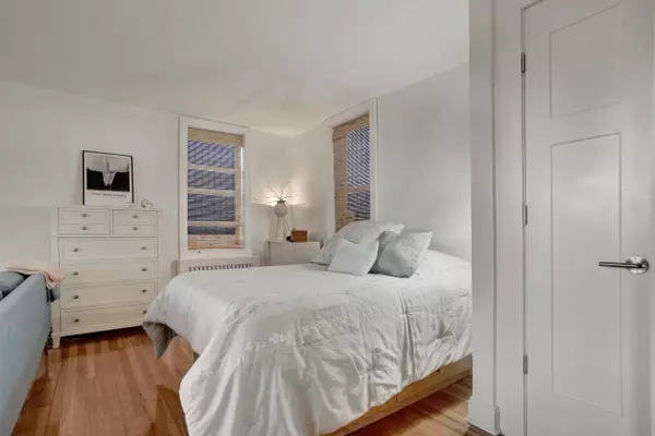 Rockaway Park, NY 11694-1901,130 Beach 121st St #5G
