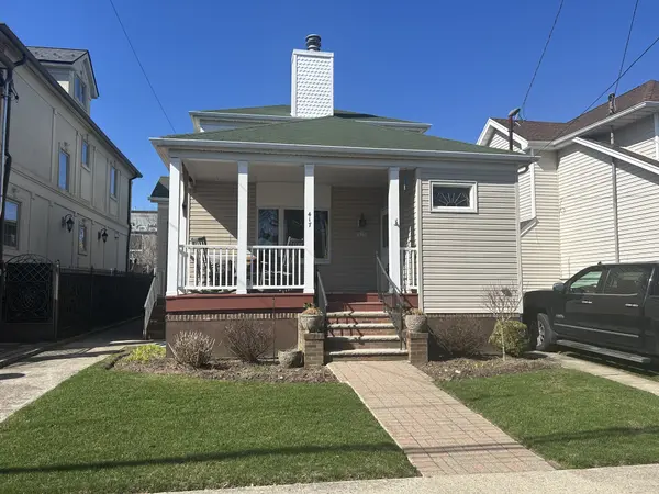 417 Beach 145th St, Rockaway Park, NY 11694-1149