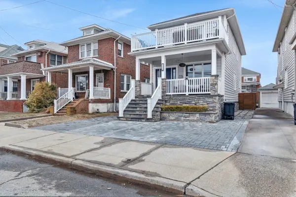 164 Beach 137th St, Rockaway Park, NY 11694