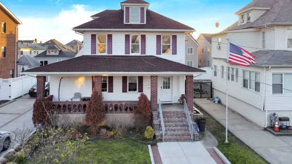 169 Beach 124th St, Rockaway Park, NY 11694-1839