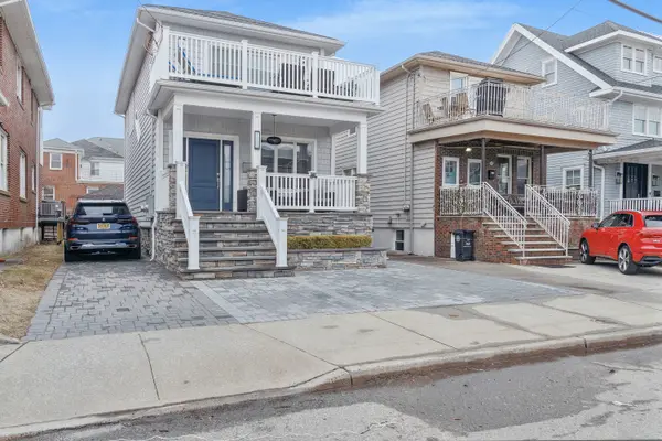 164 Beach 137th St, Rockaway Park, NY 11694