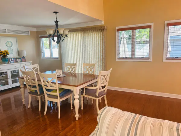 3-12 Beach 149th St, Rockaway Park, NY 11694