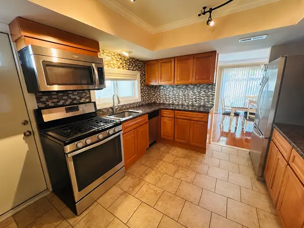 3-12 Beach 149th St, Rockaway Park, NY 11694