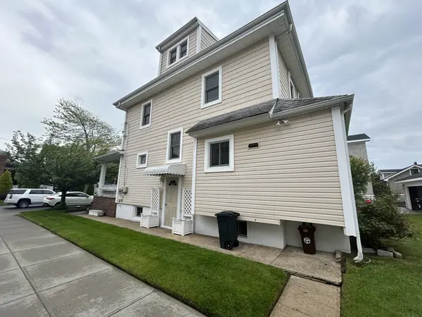 2-41 Beach 133rd St, Rockaway Park, NY 11694