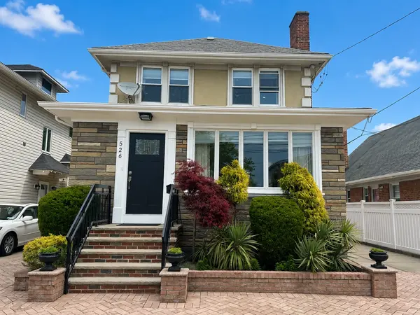 526 Beach 132nd St, Rockaway Park, NY 11694-1414