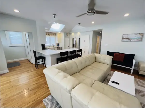 328 Beach 147th St, Rockaway Park, NY 11694-1014