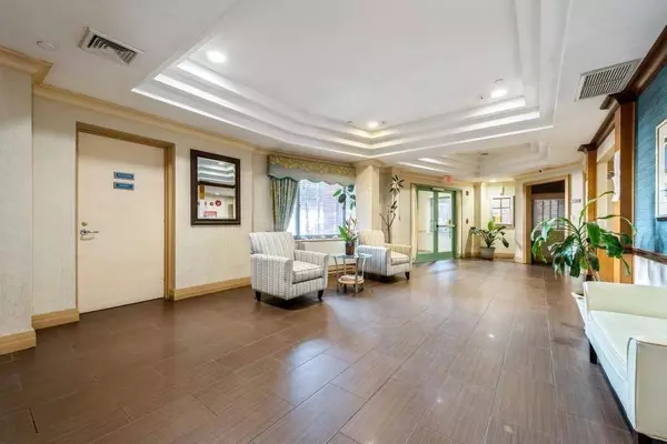 136 Beach 117th Street #410, Rockaway Park, NY 11694