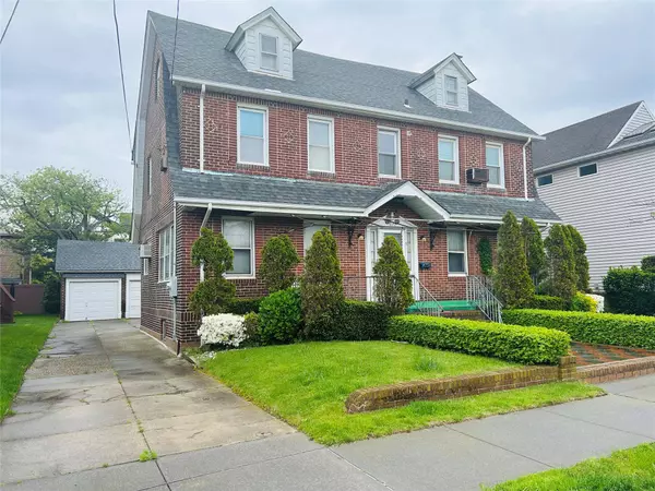 172 Beach 136th ST, Rockaway Park, NY 11694