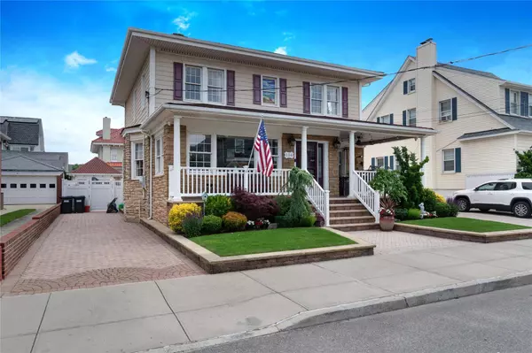 156 Beach 135th ST, Belle Harbor, NY 11694