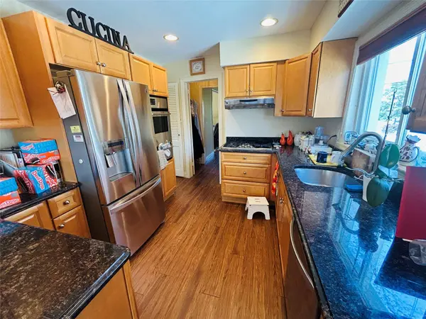 14411 Newport AVE, Belle Harbor, NY 11694