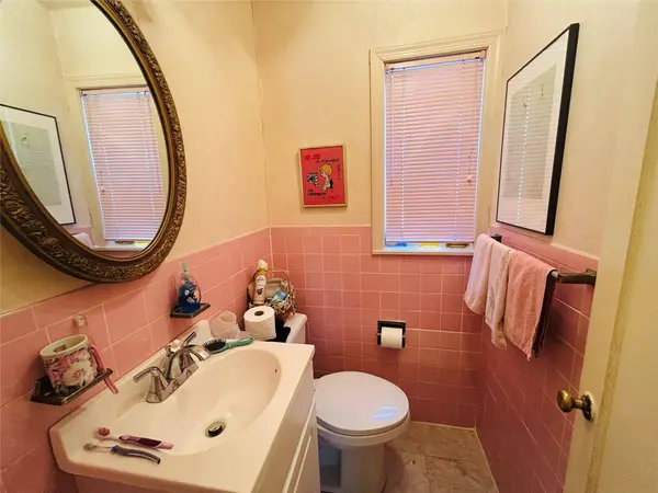 14411 Newport AVE, Belle Harbor, NY 11694