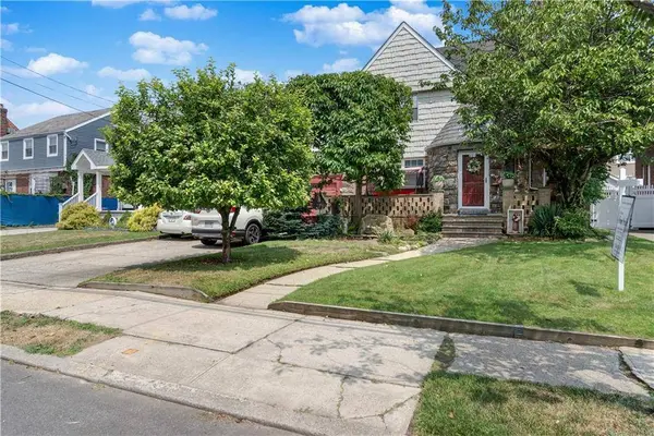 428 Beach 131st Street ST, Brooklyn, NY 11694