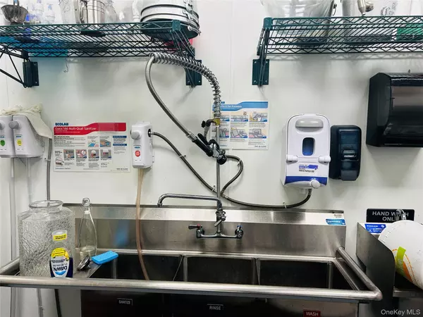 431B Beach 129th ST, Belle Harbor, NY 11694