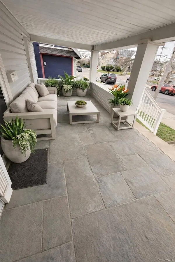 406 Beach 131st ST, Belle Harbor, NY 11694